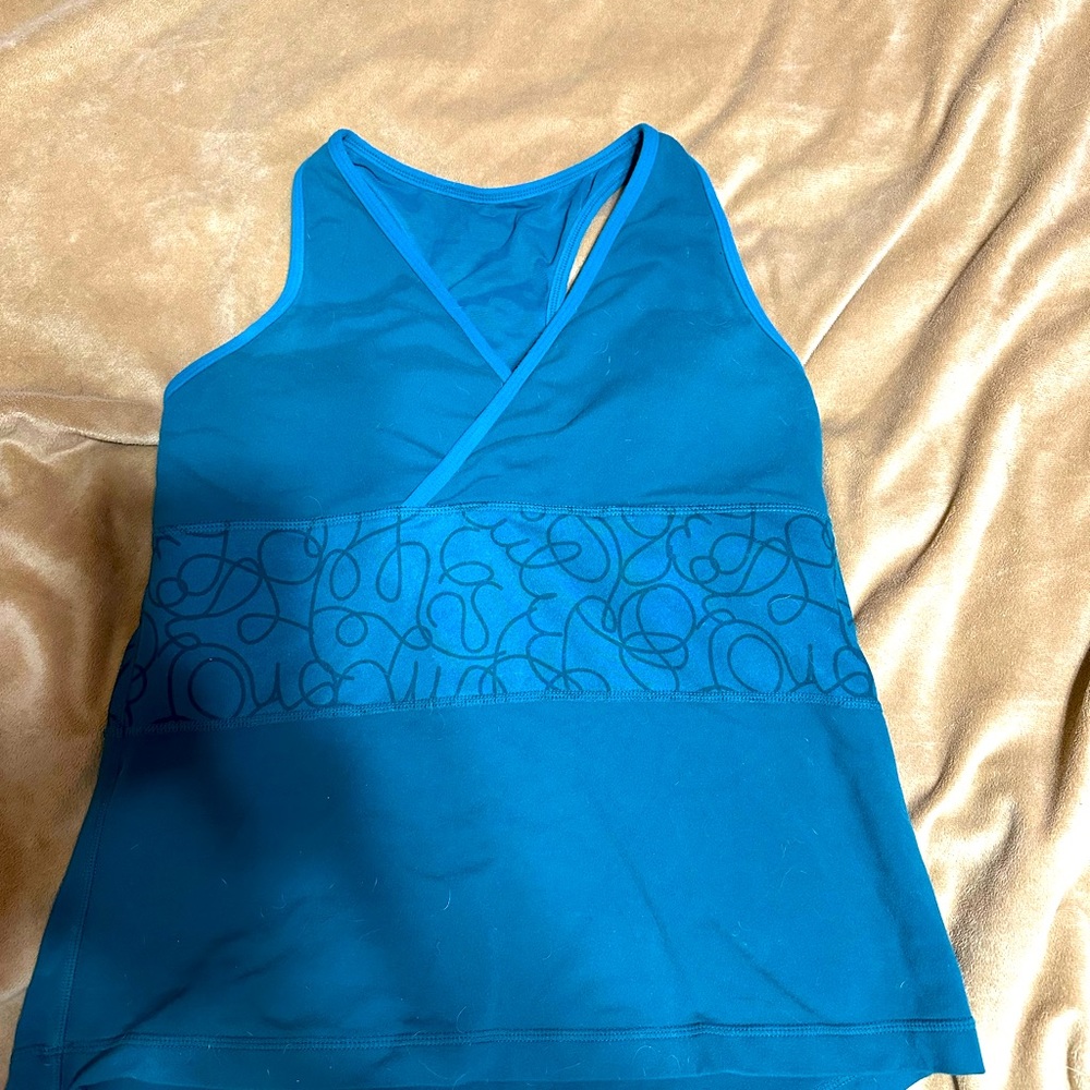 Lululemon top super cute